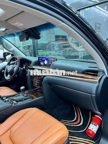 Lexus LX570 Super Plus 2016 40.000km Đen