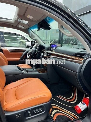 Lexus LX570 Super Plus 2016 40.000km Đen