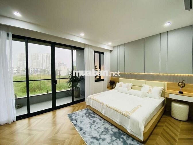 Bán Nhà Đẹp 4 Tầng Full Nội Thất, 90m², Thang Máy, Chỉ 16 Tỷ 5, Quận 7