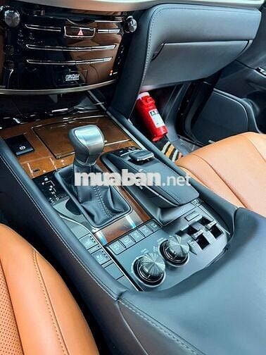 Lexus LX570 Super Plus 2016 40.000km Đen