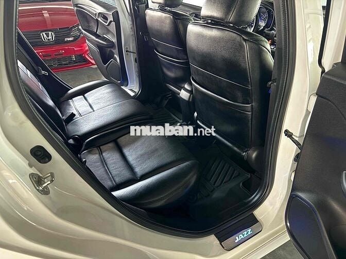 Honda Jazz 2018 Trắng 21.300 km