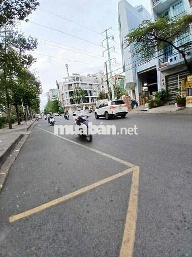 Nhà nát tiện xây mới khu Bình Phú, MT đường Vành Đai, DT: 4x21 84m2