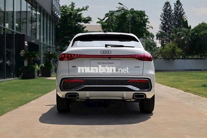 Xe Audi Q5 Sportback Sline 45 TFSI Quattro 2026