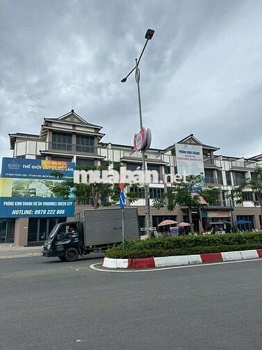 Cho thuê shophouse đẹp tại Imperia Grand Plaza Đức Hòa, 110m2