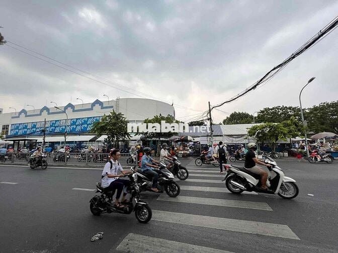 Nhà cho thuê Phường 13 Quận 6 Bà Hom ( Phường Phú Lâm)