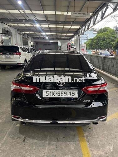 Toyota Camry 2.5Q 2020 / Giá thương lượng