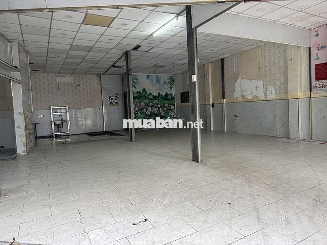 Bán nhà mặt tiền Quận Tân phú, DT:102m2, giá 13 tỷ