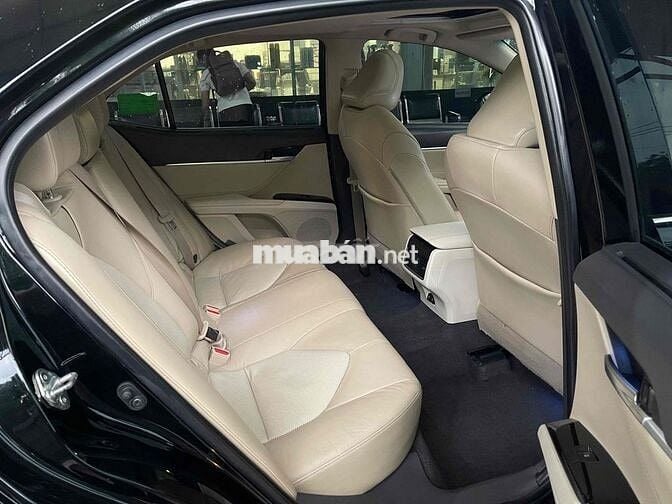 Toyota Camry 2.5Q 2020 / Giá thương lượng