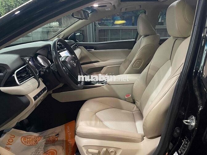 Toyota Camry 2.5Q 2020 / Giá thương lượng