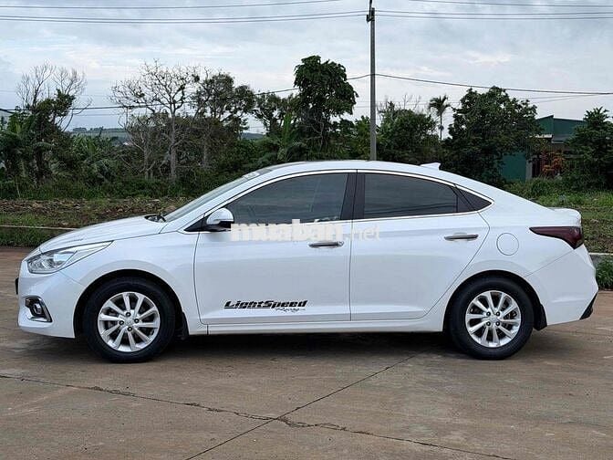 Hyundai Accent 2020 Tự động 80000 km Trắng