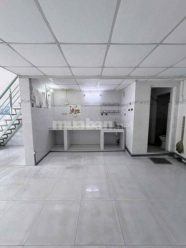 8tr_5x8m lửng đúc 2PN 1ML_cho thuê nhà MT đường Lê Lâm Quận Tân Phú 