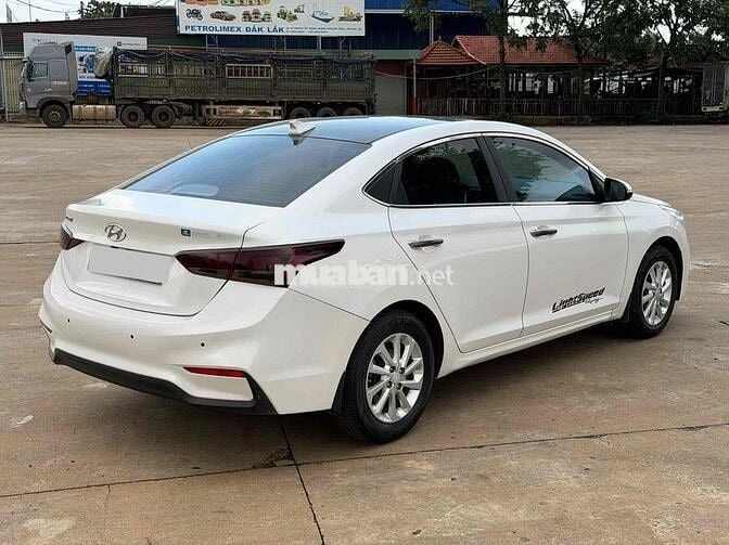 Hyundai Accent 2020 Tự động 80000 km Trắng