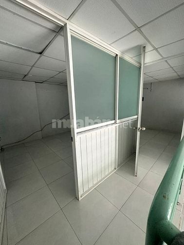 8tr_5x8m lửng đúc 2PN 1ML_cho thuê nhà MT đường Lê Lâm Quận Tân Phú 