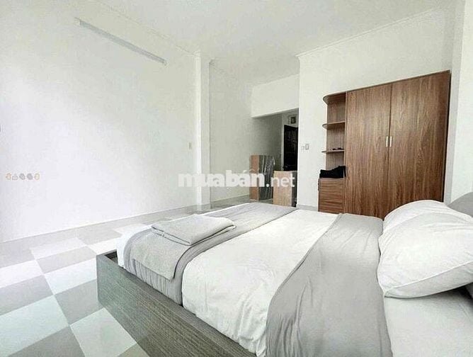 STUDIO MỚI FULL NỘI THẤT CƠ BẢN GẦN ĐH Y DƯỢC PHÙ HỢP Ở 3-4 NGƯỜI