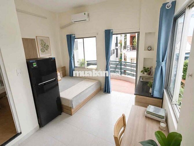 CĂN HỘ STUDIO BAN CÔNG RỘNG-FULL NỘI THẤT NGAY KHU SÂN BAY