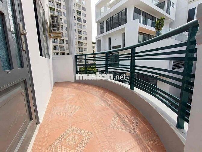 CĂN HỘ STUDIO BAN CÔNG RỘNG-FULL NỘI THẤT NGAY KHU SÂN BAY