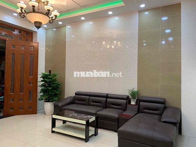 bán nhà vị trí đẹp, tiện ích xung quanh đầy đủ