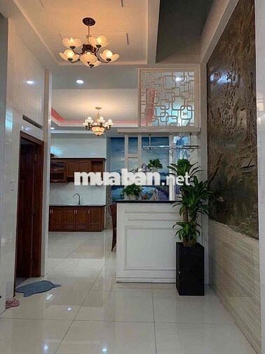 bán nhà vị trí đẹp, tiện ích xung quanh đầy đủ