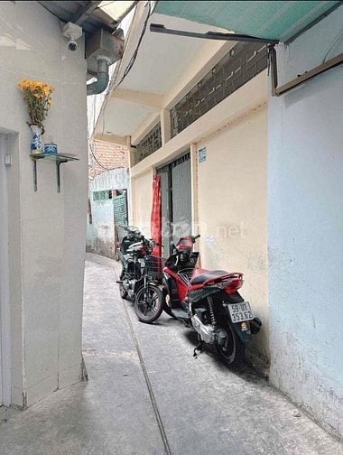 Bán nhà:6x5,2lầu hẻm 274,Nam kỳ khởi nghĩa,p.Võ thị sáu,q3(củ),HCM