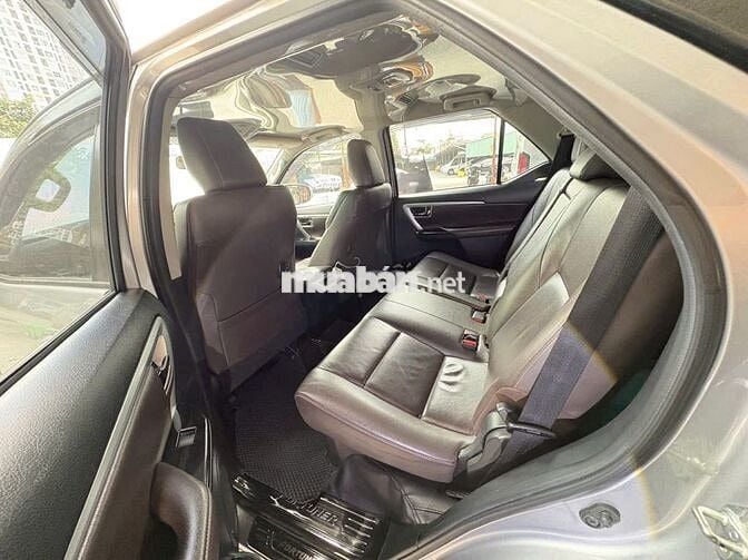 Toyota Fortuner 2019 Số tự động Bạc