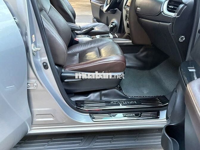 Toyota Fortuner 2019 Số tự động Bạc