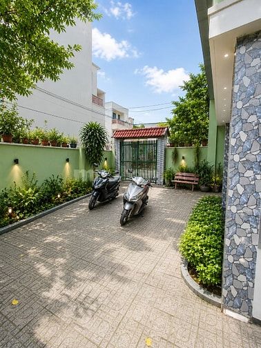 Biệt thự sân vườn 170m2( 12 x 14 ) Yên Thế P2 Tân Bình khu VIP sân bay