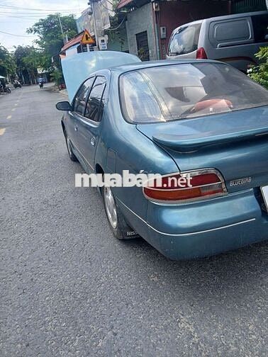 Nissan Bluebird 5 chỗ Xanh ngọc Nhật Bản