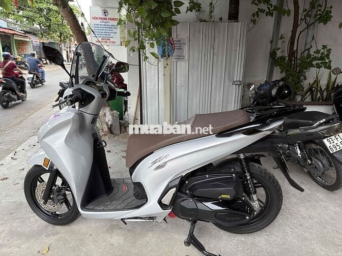 Honda SH 2023 Bạc 6400km