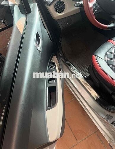 Hyundai i10 2014 Số sàn Bạc