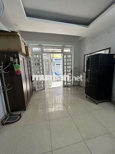 cần cho thuê phòng hòa hưng quận 10