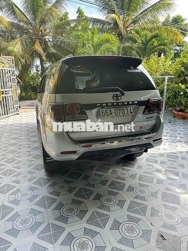 Toyota Fortuner 2015 Bạc