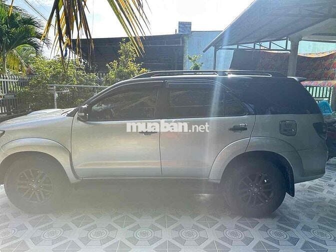 Toyota Fortuner 2015 Bạc