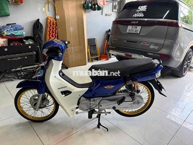 Honda Super Dream 2013 Xanh, Trắng Thái Lan