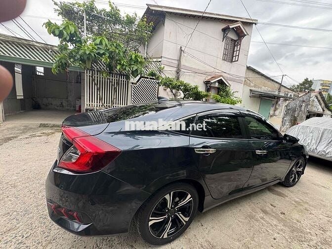 Honda Civic 1.5 Turbo 2017 Thái Lan Đen