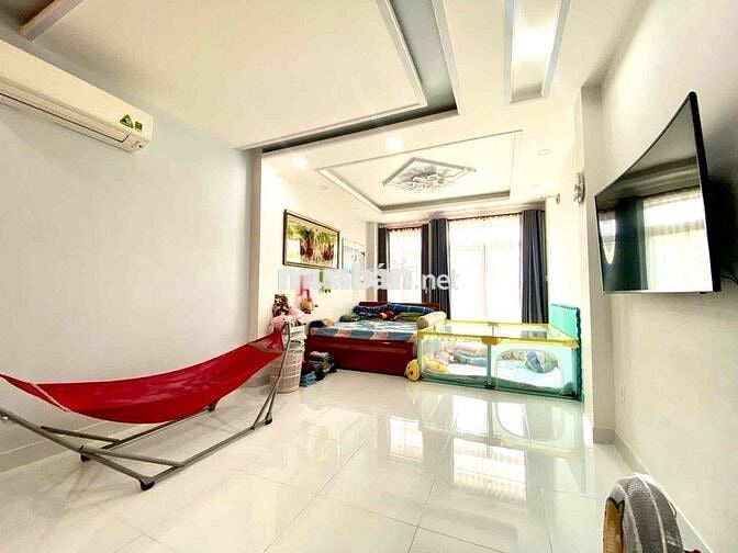 MẶT TIỀN ĐƯỜNG SỐ TRUNG TÂM THỦ ĐỨC - NHÀ ĐẸP LONG LANH VÀO Ở NGAY!
