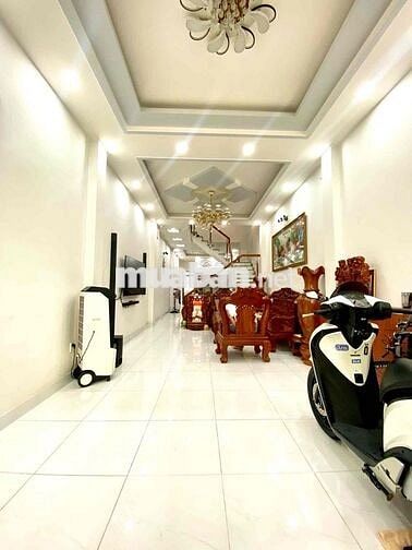 MẶT TIỀN ĐƯỜNG SỐ TRUNG TÂM THỦ ĐỨC - NHÀ ĐẸP LONG LANH VÀO Ở NGAY!