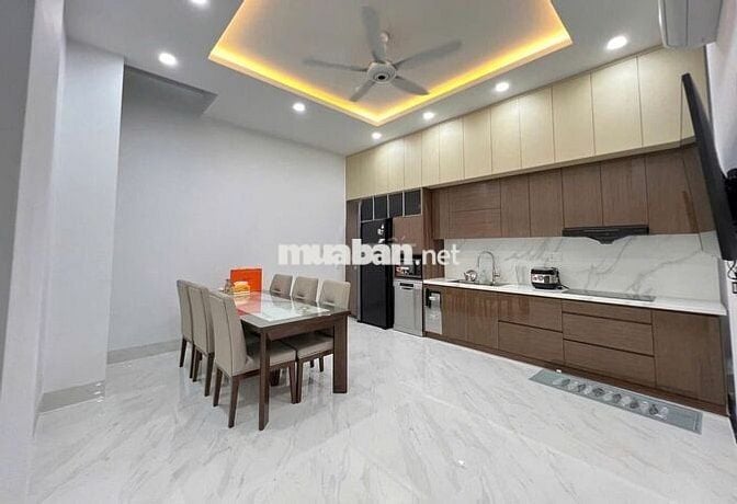 Cho thuê MT Đường Số 2 Khu Bàu Cát, 5x20m, 5 tầng, 5pn5wc có thang máy