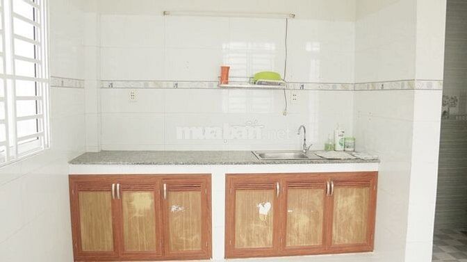 Nhà 1 trệt 1 lầu 135m² 2 phòng ngủ hẻm 8m Lê Văn Chí Linh Trung