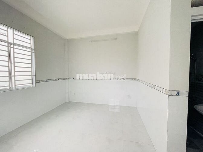 Nhà 1 trệt 1 lầu 135m² 2 phòng ngủ hẻm 8m Lê Văn Chí Linh Trung