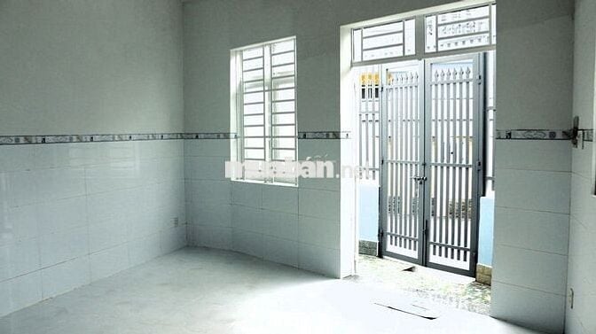 Nhà 1 trệt 1 lầu 135m² 2 phòng ngủ hẻm 8m Lê Văn Chí Linh Trung