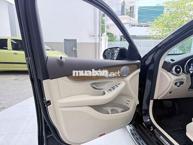 Mercedes-Benz GLC 250 4matic 2019 Đen
