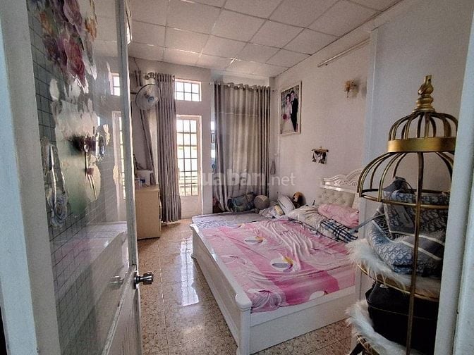 BÁN NHÀ 2 TẦNG HẺM XE BA GÁC – CAO LỖ – 35M² – NHỈNH 4 TỶ