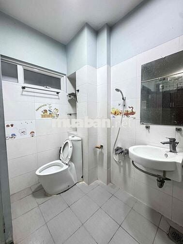 🏡 CHO THUÊ NGUYÊN CĂN NHÀ MẶT TIỀN CHỢ PHÚ LÂM – QUẬN 6 - NHÀ 4 TẦNG B