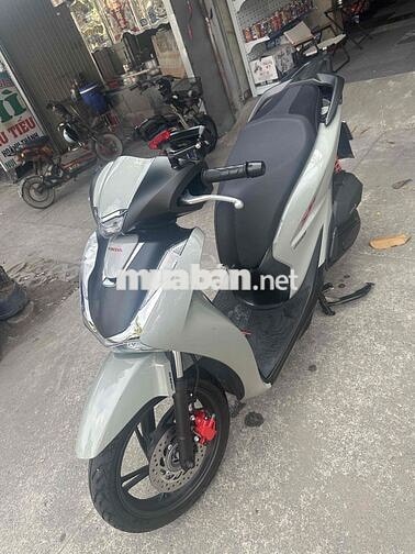 Kẹt tiền e bán Honda SH 160 ABS 2024 Odo 9k