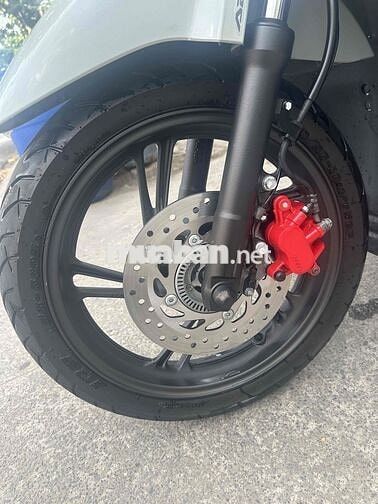 Kẹt tiền e bán Honda SH 160 ABS 2024 Odo 9k