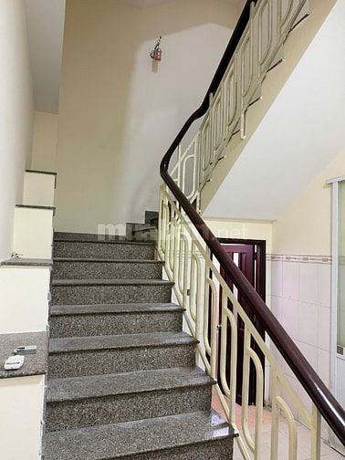 Cho Thuê nhà 5x15m 2 lầu, đường số 5 Phạm Hùng vào 100m