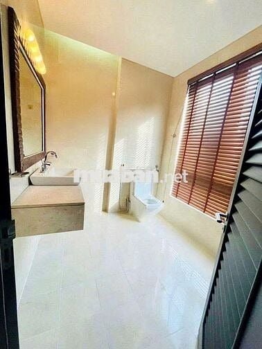 CHO THUÊ NHÀ HẺM XE HƠI 172 ĐẶNG VĂN NGỮ – NHÀ MỚI – 1 TRỆT 5 LẦU