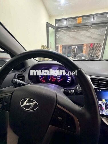 Hyundai Accent Blue 2014 1.4AT hatchback Đỏ