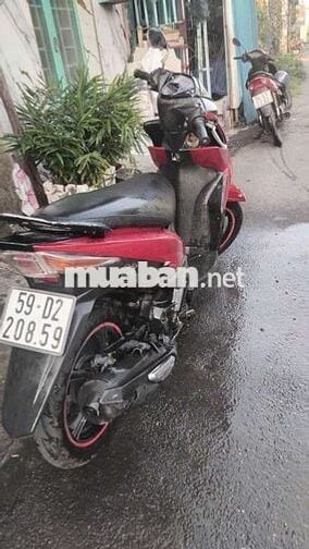 Yamaha Luvias 2023 Đỏ Việt Nam