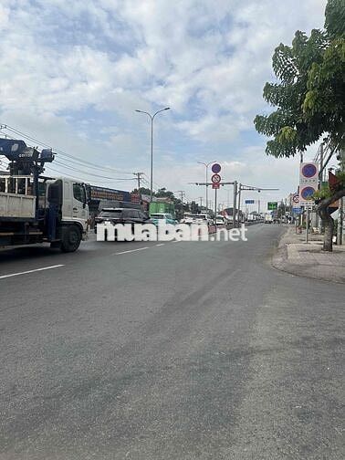 --BÁN KHÁCH SẠN DIỆN TÍCH SIÊU LỚN 246m2 ĐƯỜNG TIỀN LÂN -BÀ ĐIỂM.HÓC M